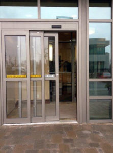 Automatic sliding Door GTA